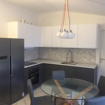 Attico - 3 Camere E 3 Bagni - Nolo District * מילאנו